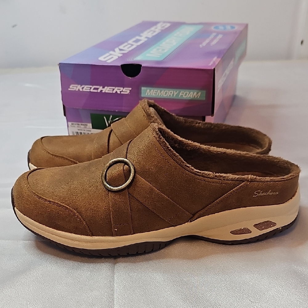Skechers Tan Mules with Ring Detail - Picture 5 of 7